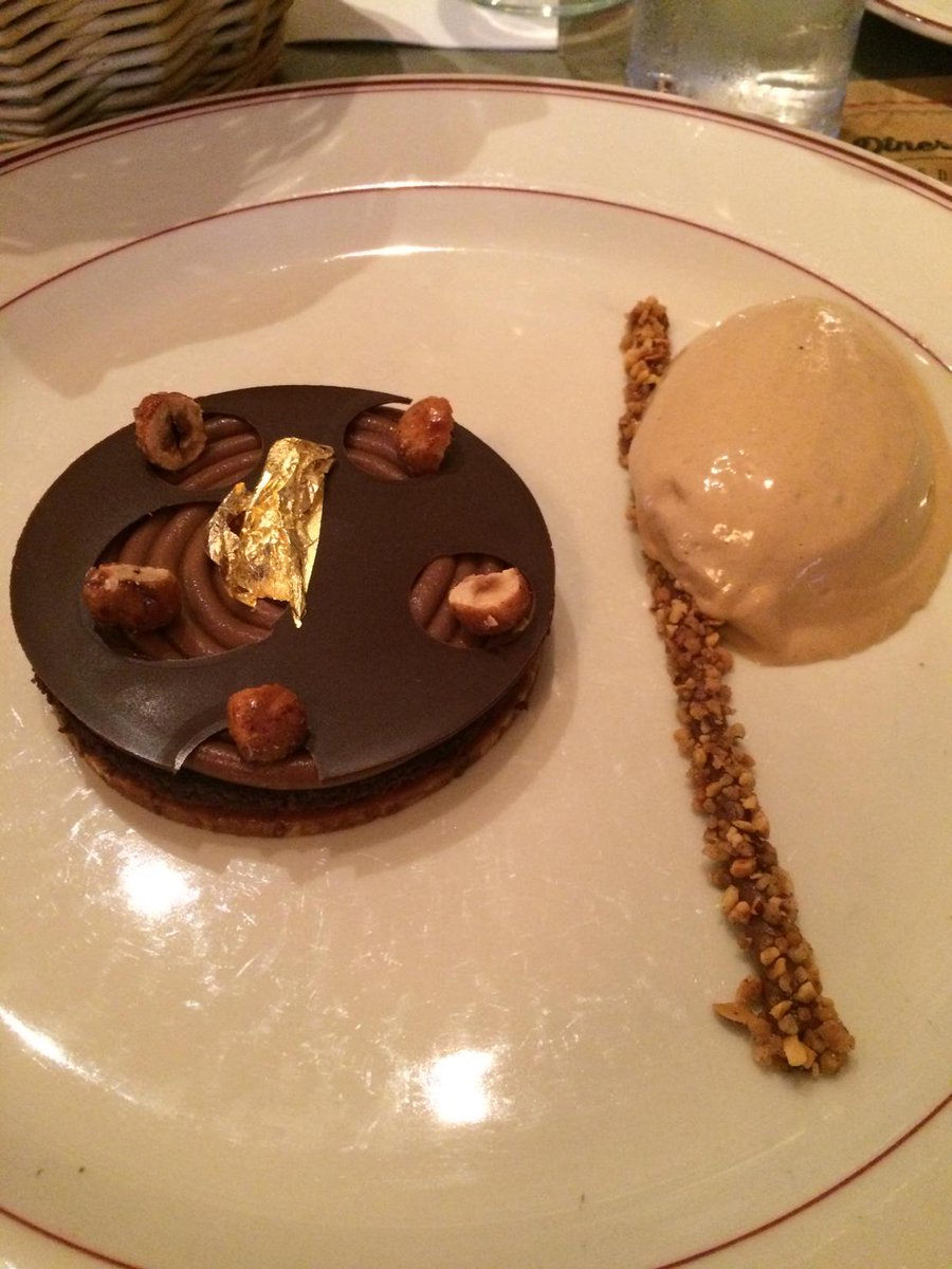 beaslie_b's tweet photo. Thank u @fabdanou @LeDiplomateDC for an AMAZING meal with the perfect ending!! #lediplomatdc #valrhona @valrhonausa http://t.co/TegBaD4iIH
