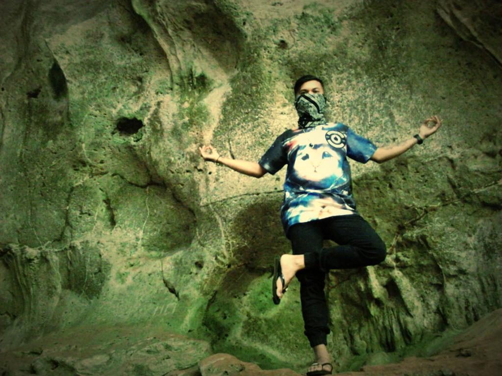 DazeStop's tweet photo. ne kk share fto2 pjalanan kmren ni..
nemuin Hutan dlam Goa..hehe
#dazevans#dazejalan2#kapuntori#to#pola http://t.co/kqHdLcYWdU