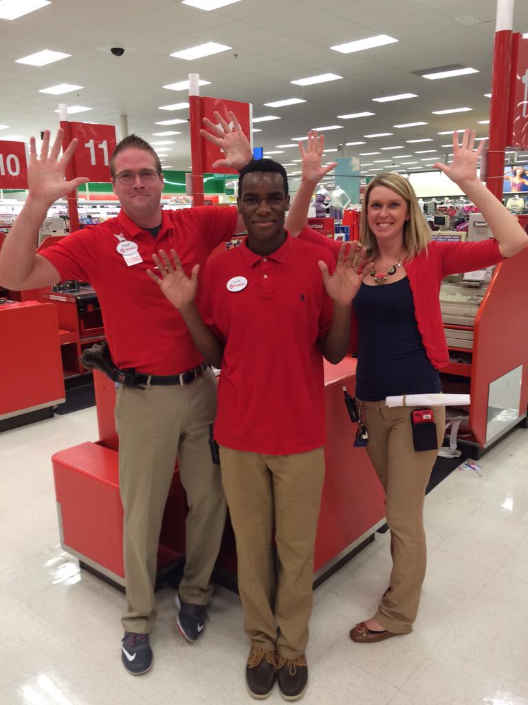 Red card magic <a href="/1797/">feña</a>!! @crowderabby1 <a href="/Awesome2Mr/">Russell Bryan</a> <a href="/Maddiattarget/">Madison</a>!!!! Way to go Larry!!!