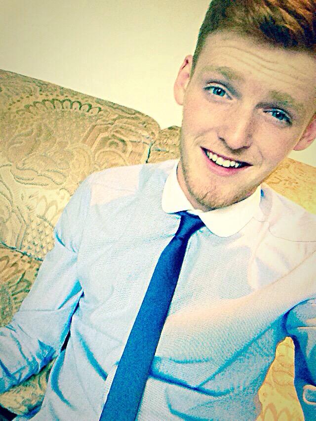 c_easterbrook's tweet photo. Got the job and start next Sunday!!! 💼👔🎉🍺#GotTheJob #soProud #CantWaitToStart http://t.co/hJR9TXnlhp