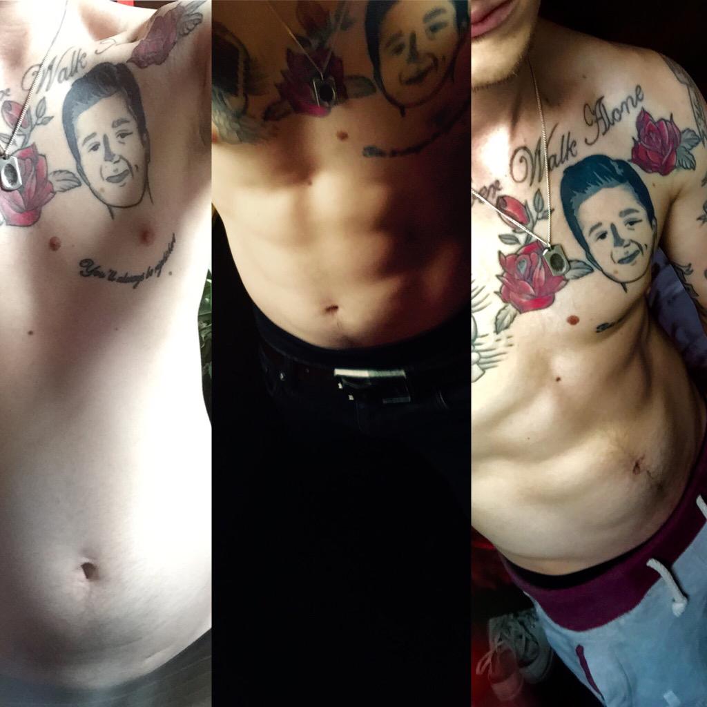 DeejayONeill88's tweet photo. 3 month change #hardwork #gymlife #fitnessmotivation #abs #DJ #workout #definition #inked #tattoo #deejayoneill http://t.co/HdfsWKkQaK