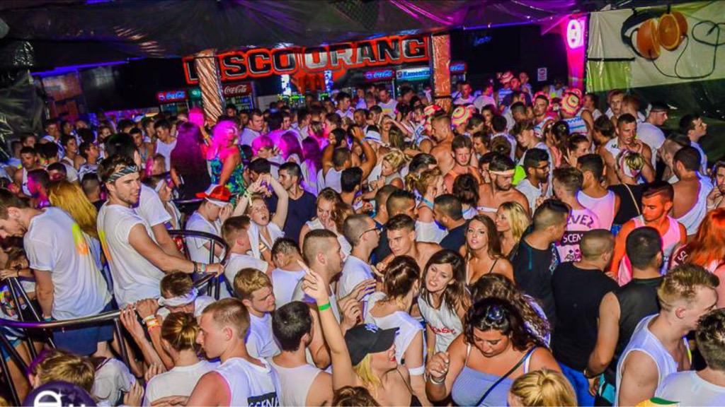 CharDudden's tweet photo. #takemeback #sunnybeach summer 2016 needs to hurry the f up http://t.co/ipYUwS4cJb