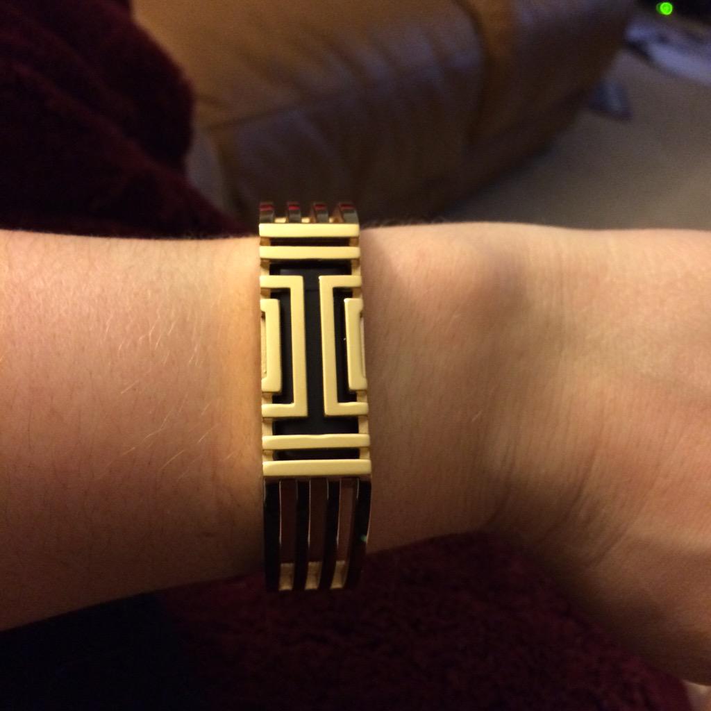 RacheWine's tweet photo. Early birthday present!!! #Fitbit #ToriBurch #Mybooisthebest #love @beans3082 thanks boo!!! ❤️ http://t.co/ouMeYNFLX5