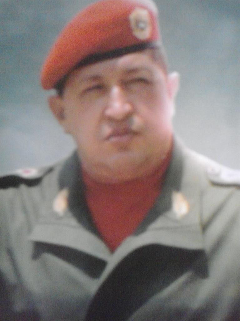aadelaarcinieg2's tweet photo. Cgavez pueblo chavez vive mi leader http://t.co/Dl54wdImx6