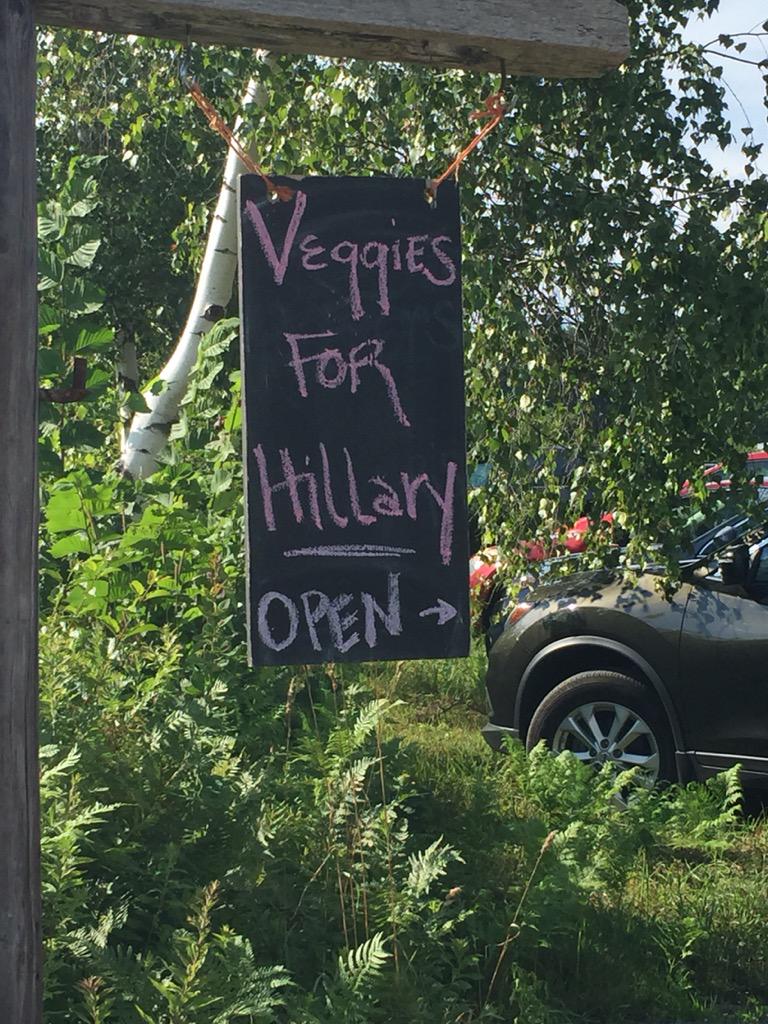 McClainJulie's tweet photo. Coalition group that I feel great about #HillaryInNH #fitn #nhpolitics #LettuceTurnipforHillary http://t.co/kotqAsp8S3