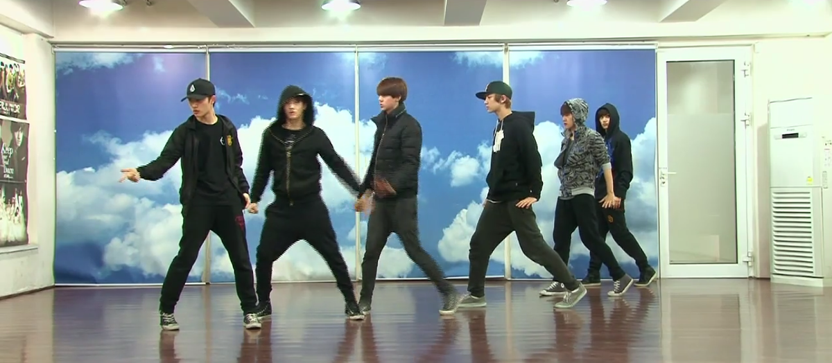 xcenyol's tweet photo. [CAP] SMTOWN THE STAGE EXO - #CHANYEOL &amp; EXO http://t.co/jghwrImLHV