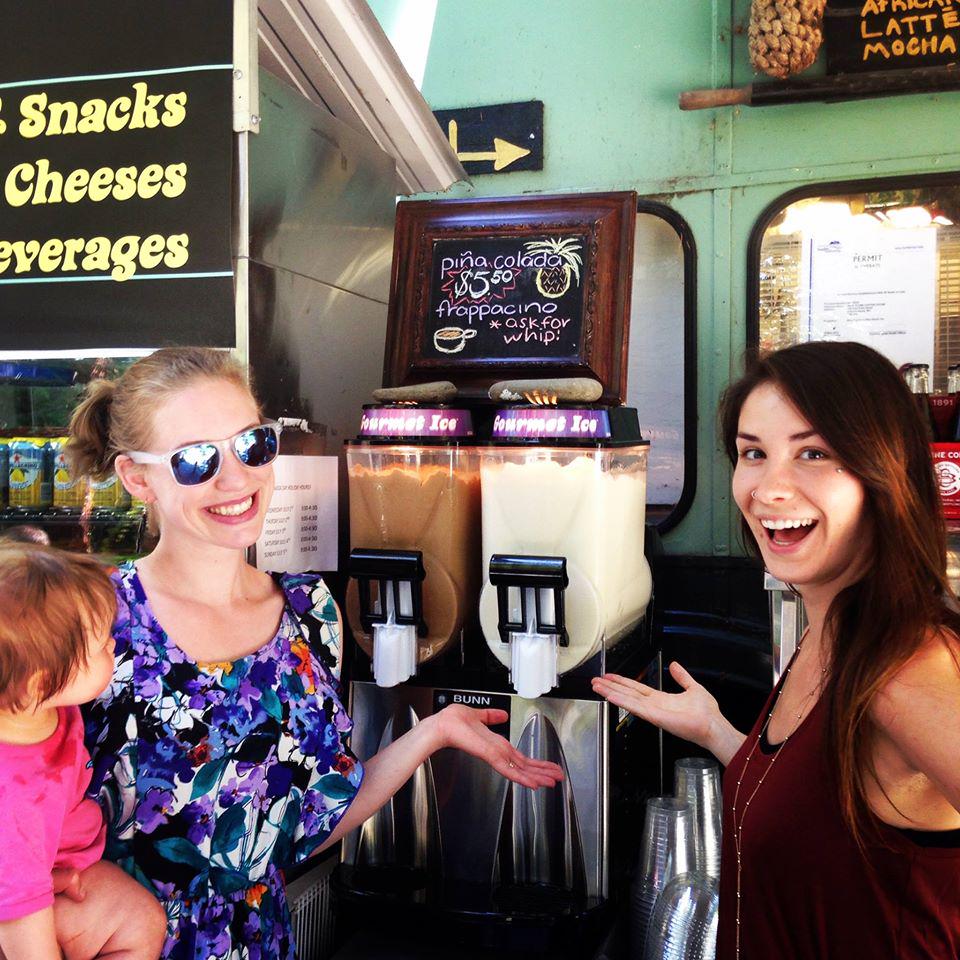 SunnySaturna's tweet photo. Enjoy slushies on a double-decker bus this Long Weekend #saturna #oldschoolcool #daytrip @buscafe_saturna @bcmagazine http://t.co/ZTunbhayyJ