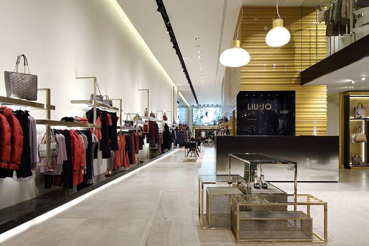 #AmrapaliGolfHomes has produced radiant #RetailShops which are fully loaded with amenities
goo.gl/b7V0Oy