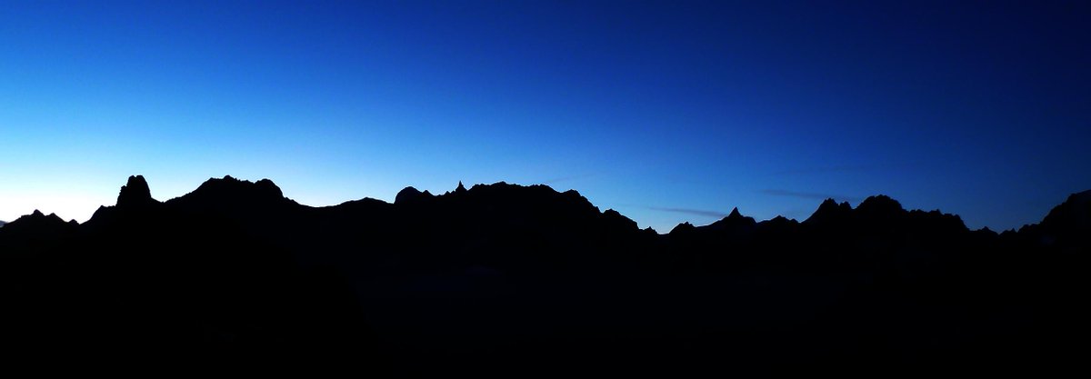#alpine start! Worth getting up early - no goats at le Pas de Chevre at 5am <a href="/Arcteryx/">Arc'teryx</a> <a href="/Brit_Mt_Guides/">Brit Mountain Guides</a>