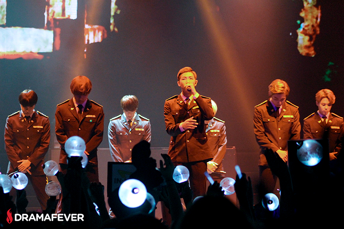 BTS_ARMY's tweet photo. [ @dramafever ] BTS' Episode II: The Red Bullet tour takes over LA #TRBinLA #TRBinUSA @BTS_twt http://t.co/qjmnLFwli9 http://t.co/LM897EKJBP