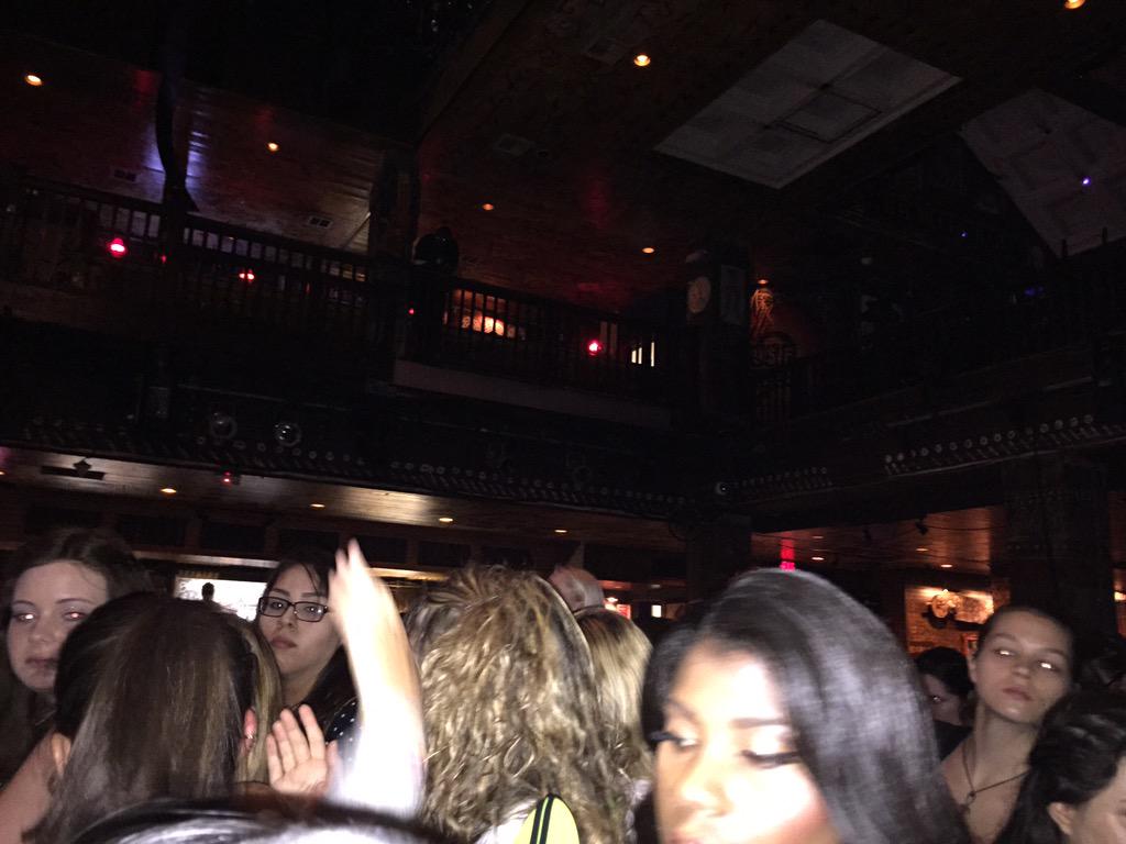 mcbride351's tweet photo. Here we go #hobla #feelitallworldtour #tokiohotel http://t.co/VTXoWIWHWy