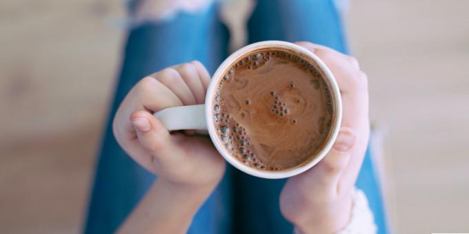 RECIPE: 5-minute Anti-inflammatory Hot Chocolate recipe bit.ly/1MT39sc #IQS #HotChocolate