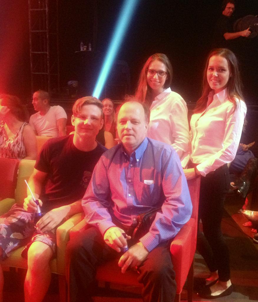 justforlaughs's tweet photo. Final @AirCanada seat upgrade at the @ActuallyNPH Gala! Enjoy boys! #YULaugh :) http://t.co/43EMmwvIhR