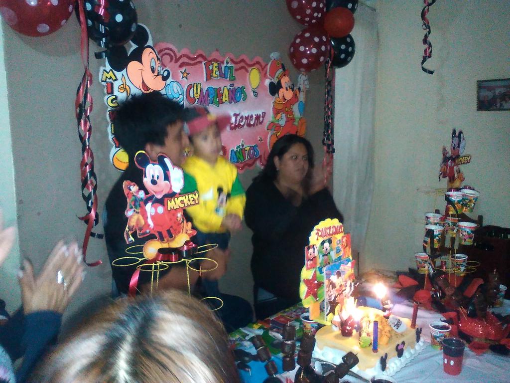16leonel123's tweet photo. Que lindo cumple *_* http://t.co/N7QTkpKNoD
