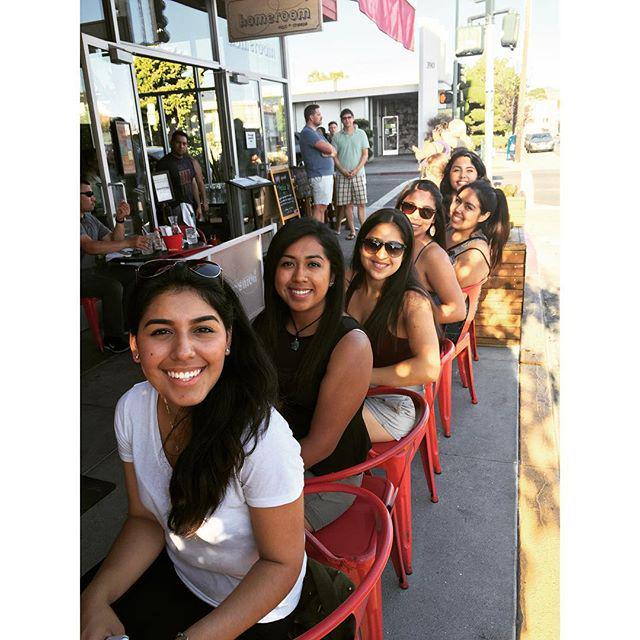 Lambdas1986's tweet photo. Sister get-together before Soror @jrooood goes to Cuba #DivineDelta🌹 by lambdathetanu_berkeley http://t.co/UPMVKCA8ZH