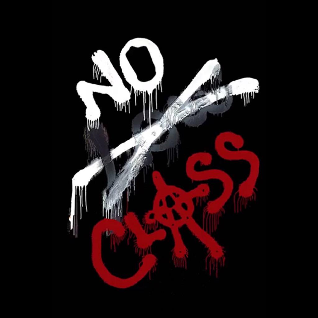 doublex_mob's tweet photo. which one did you like better? #NoClassTour or #RoadTrippinTour http://t.co/vQ6IzDQEpm