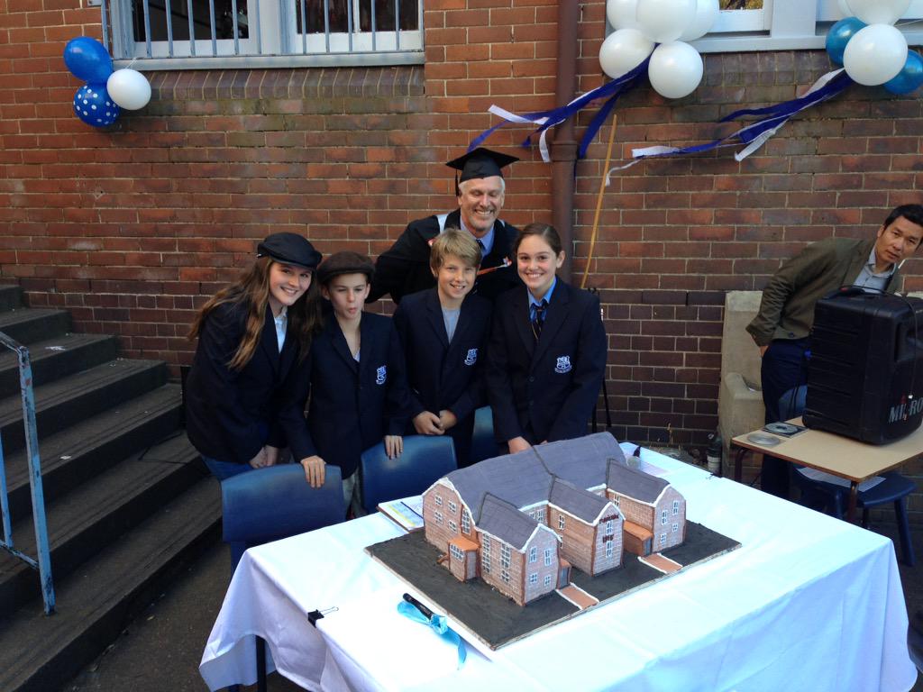 mosmanpublic's tweet photo. Now that's a Cake! #timetocut #gouldsburybuilding #100years http://t.co/fUrk1HnIFq