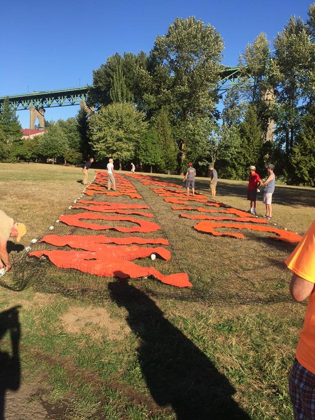 tedgleichman's tweet image. 130' floatable banner:
DEFEND THE ARCTIC
CLIMATE JUSTICE NOW: Icebreaker gillnet?
#ShellNo #SaveTheArctic #PDXvsShell