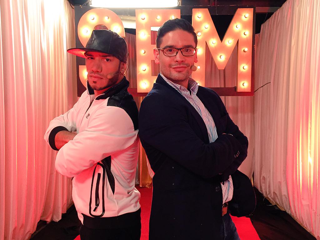 tcsoyelmejor's tweet photo. ¿"LOS MEJORES"? @DrakoDance21 y @juancholopezc te agradecen por ser parte del 'Jurado VIP'. #ComoLosVIPninguno 😎 http://t.co/0vhLlclQw5