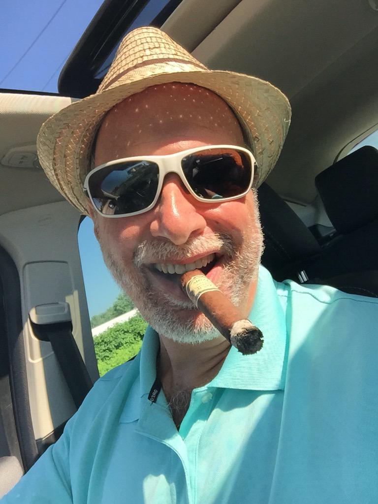 JalbertStudios's tweet photo. Enjoying an early morning Cigar http://t.co/B5Q9LQGhNb