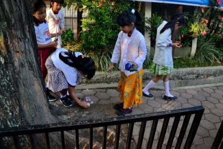 sdbpiyes2's tweet photo. Semangat#Rebo#Nyunda#GPS @ridwankamil ,@GPSbdg ,@OdedMD ,@se_bdg,@BDGcleanaction,@pietdoank,@DiskominfoBdg,@bdg_juara http://t.co/8uPEvYrF1Y