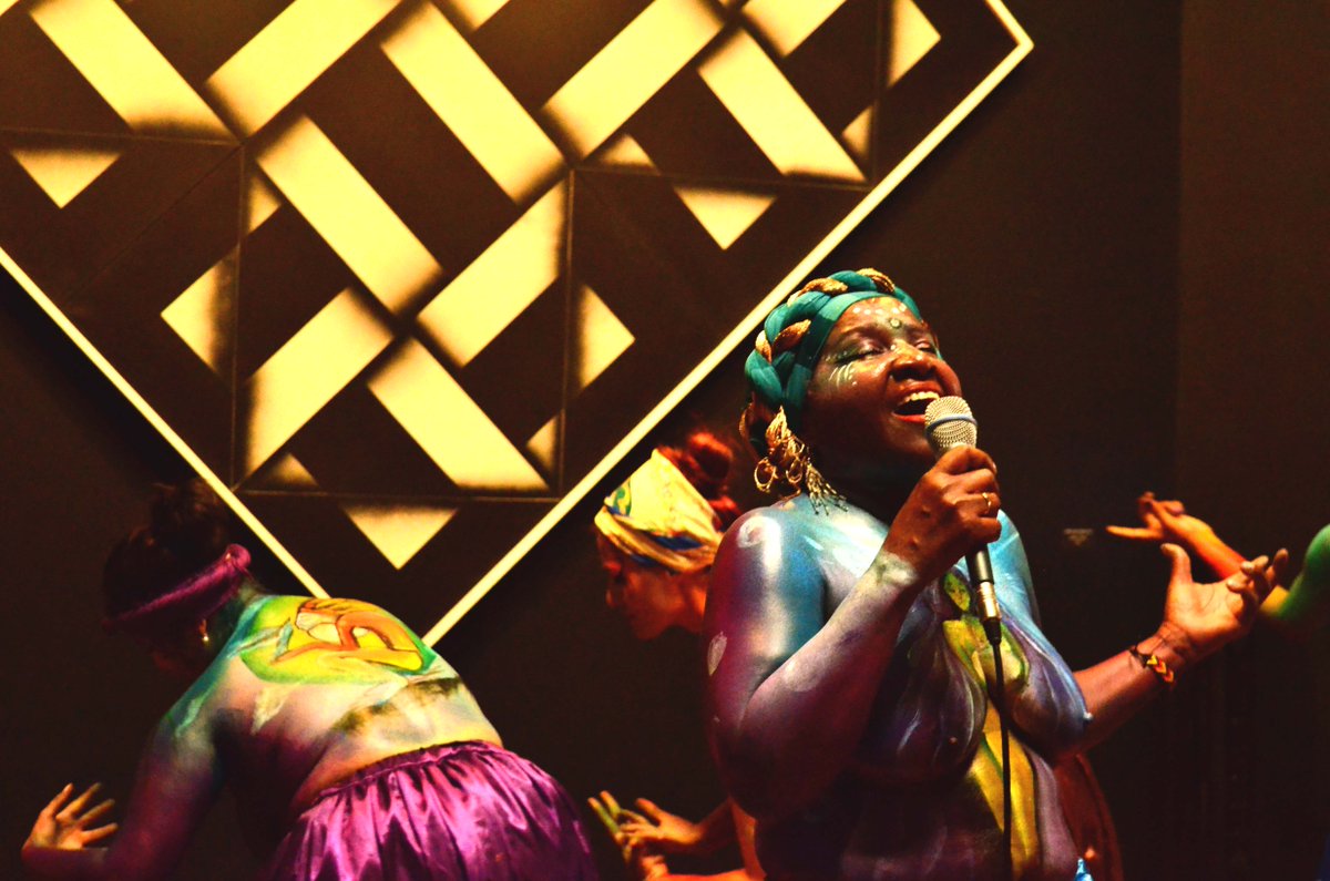 Carnavalenguas's tweet photo. #somosartistas con @ANMujeres recordando nuestra participación en @MuseoRayo encuentro de mujeres poetas 2015 http://t.co/LpveAy6JJo