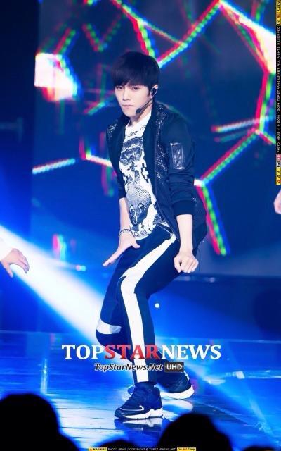 orange_gyu's tweet photo. 150728 The Show #Bad6thWin #인피니트 http://t.co/XOislpu8M5