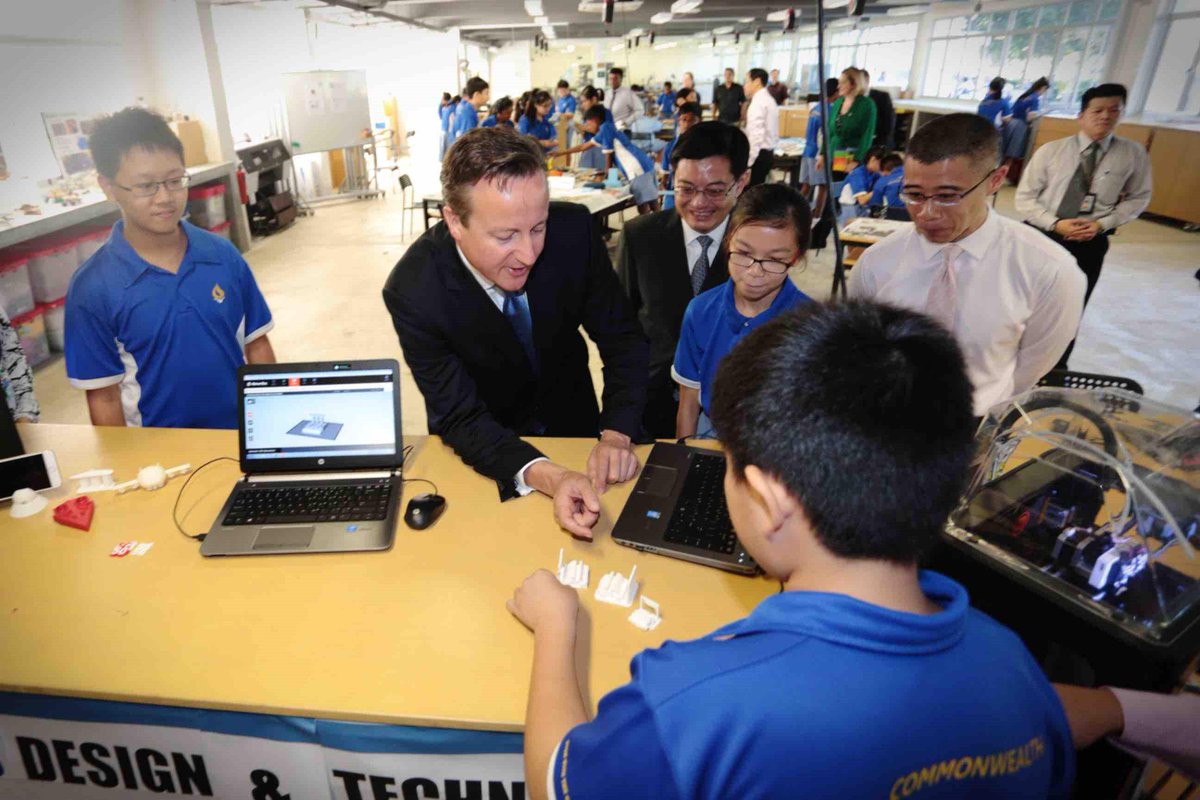 TODAYonline's tweet photo. UK PM @David_Cameron visits Commonwealth Secondary School as part of official visit in S'pore http://t.co/mgoGDPDoj7 http://t.co/W5NYJhAgds
