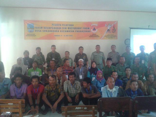 PUSDALOPSPB_PND's tweet photo. Pembentukan FKDM Desa Sukanagara Kec. Padaherang. http://t.co/gcI9e1y1BN