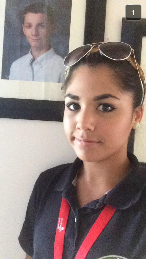 austin_mirabile's tweet photo. When u can have the real thing so you hang an everlasting photo! #vote4austin #smerk #rice http://t.co/XQfWTYbGvf