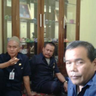 ekmeil's tweet photo. Halal bihalal @home....alhamdulilah minal aidin walfaizin mhon maaf lahir batin :) http://t.co/hrnxZBcNzR