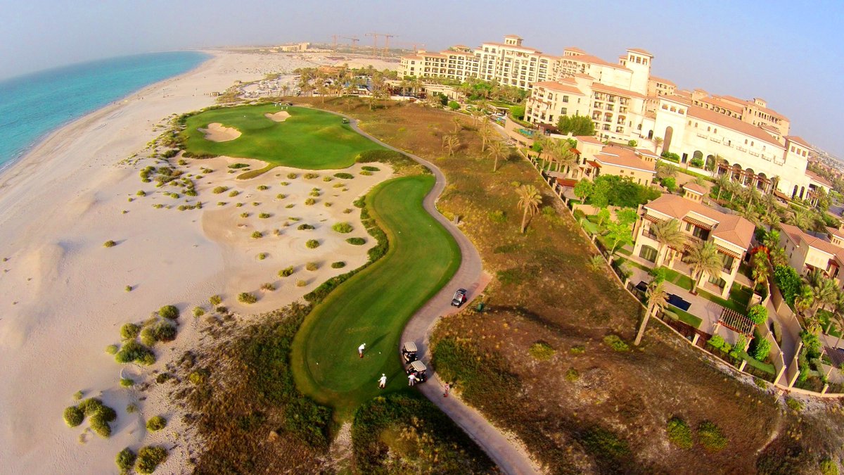 SaadiyatBeachGC's tweet photo. Happy Wednesday from Saadiyat Beach Golf Club #GaryPlayer #PlayTroon #TrendingAtTroon #SaadiyatToday #InAbuDhabi http://t.co/QyDnH9XudT