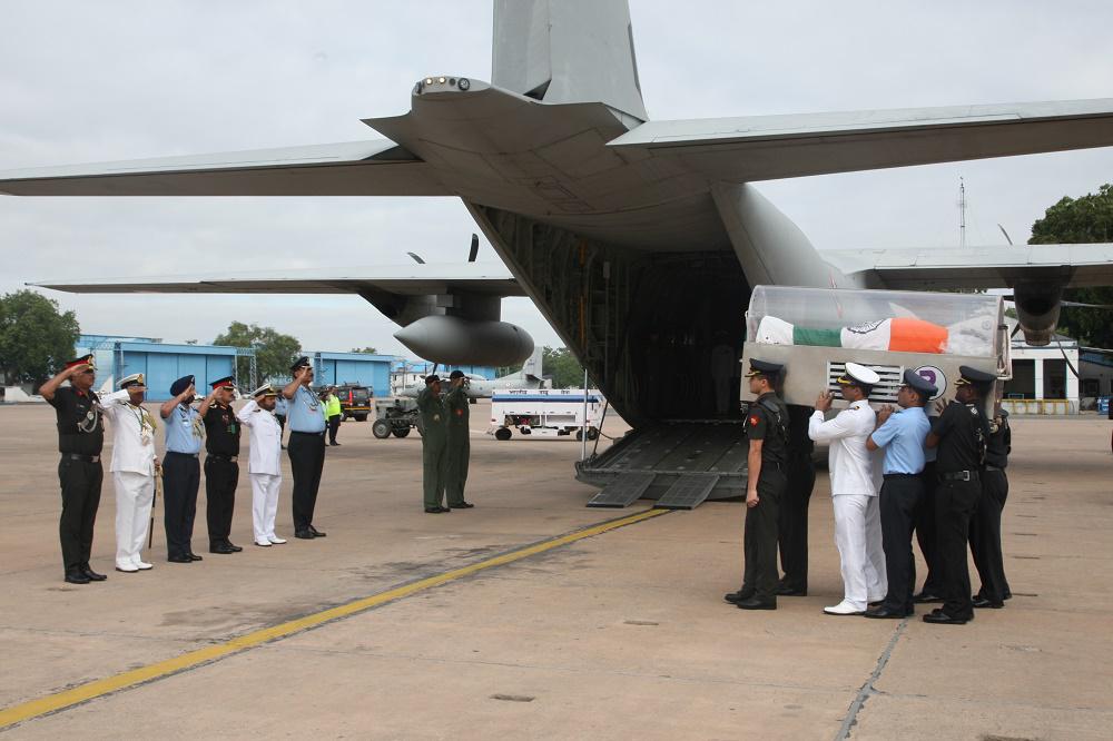 SpokespersonMoD's tweet image. Last Journey of &apos;People&apos;s President&apos; #APJAbdulKalam from New Delhi to #Rameswaram via #Madurai..(2/2)