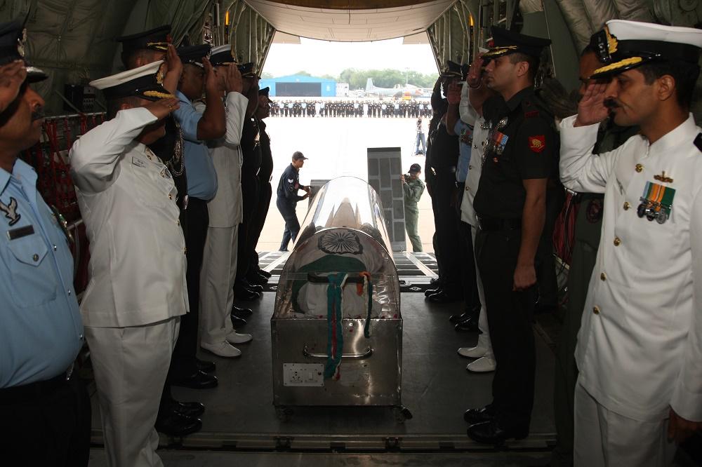 SpokespersonMoD's tweet image. Last Journey of &apos;People&apos;s President&apos; #APJAbdulKalam from New Delhi to #Rameswaram via #Madurai..(2/2)