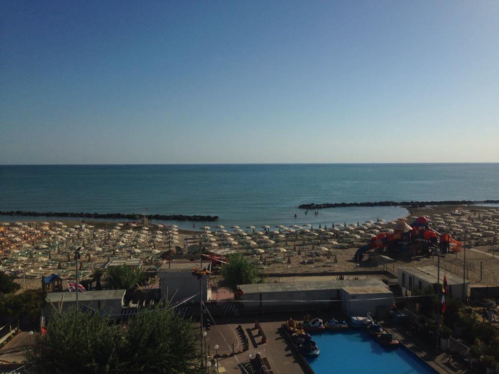 Lilmama03's tweet photo. Petit bisous de #Rimini ! #soleil #vacances http://t.co/MYZTXUgW1m