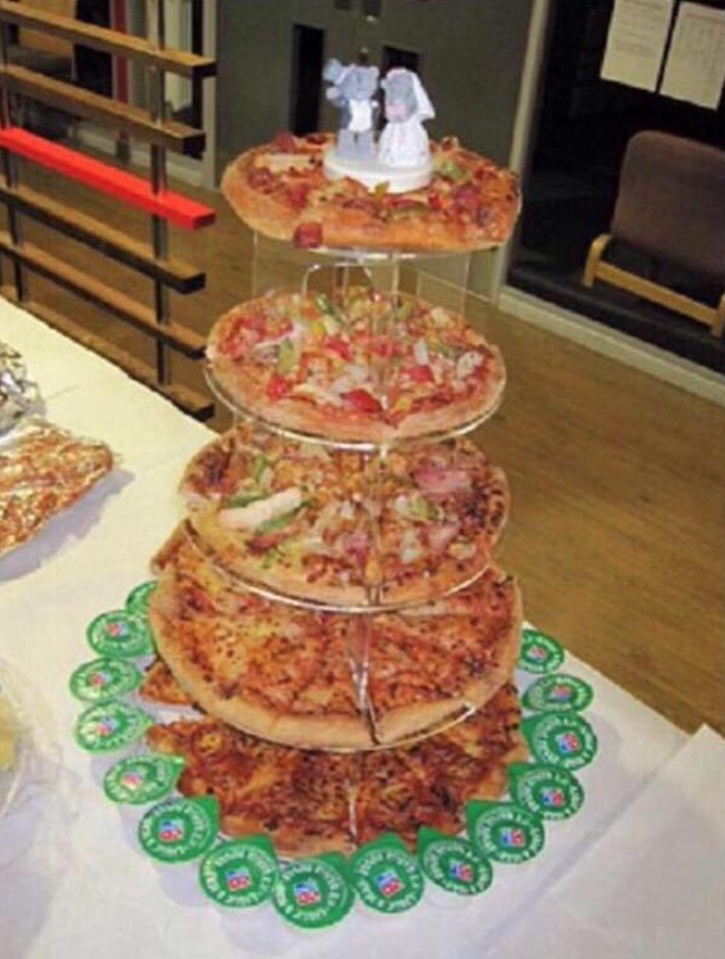 soynormalvale's tweet photo. mi tarta de bodas http://t.co/KoG7C8yLlw