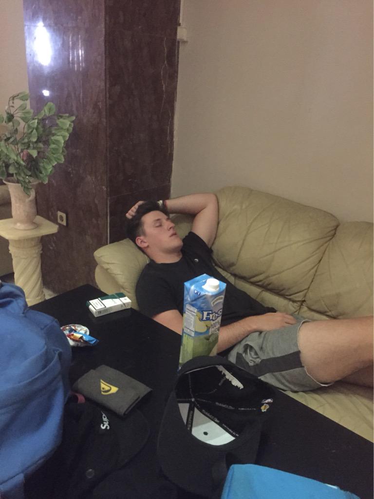 tonedtoby's tweet photo. Just relaxing after a hard gym session #toned #nipples #missyoujemima #stanford #got #philled #in http://t.co/ASJZeSFaV4