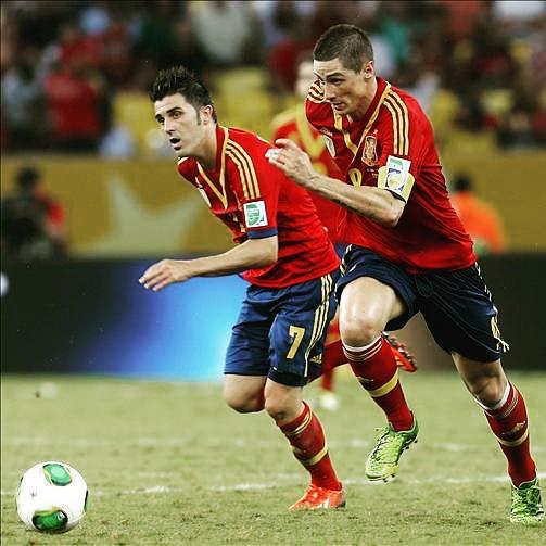 Todo_atleti's tweet photo. Los auténticos 7 y 9 de la Selección. 
El niño @Torres y el guaje @Guaje7Villa http://t.co/aL1wqtyCmH