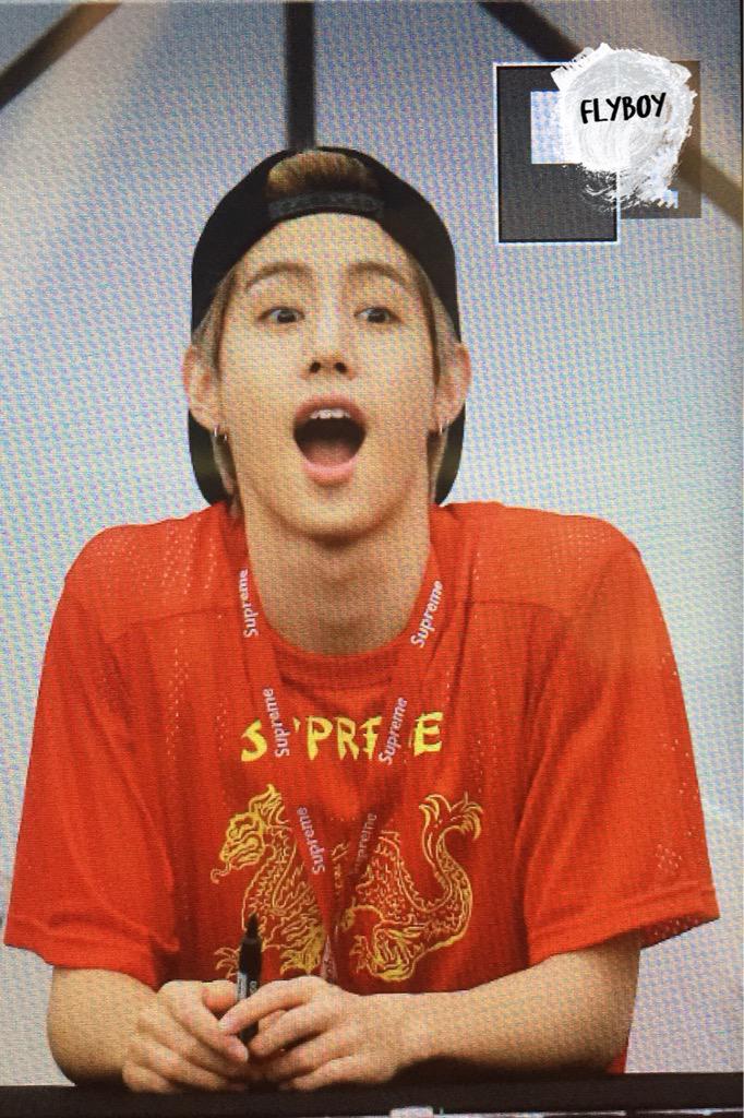 19930904com's tweet photo. 꽃마크 #GOT7 #mark #마크 http://t.co/6doJYBdbDM