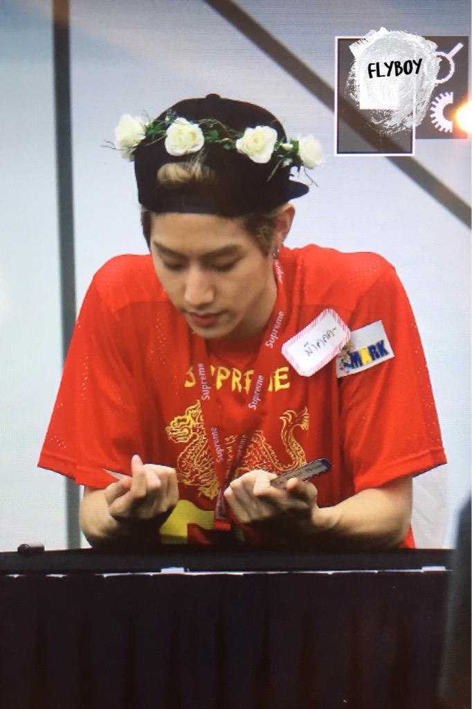 19930904com's tweet photo. 꽃마크 #GOT7 #mark #마크 http://t.co/6doJYBdbDM