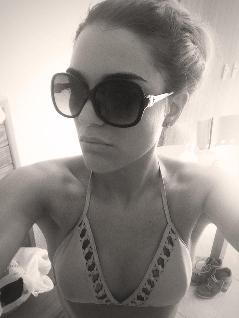 LauseyLou's tweet photo. Day 3 and still going strong 💗Ibiza http://t.co/zHob66rtYJ