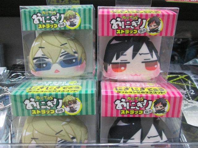 デュラララ!!の「みにでゅら マカロンクッション」と「みにでゅら