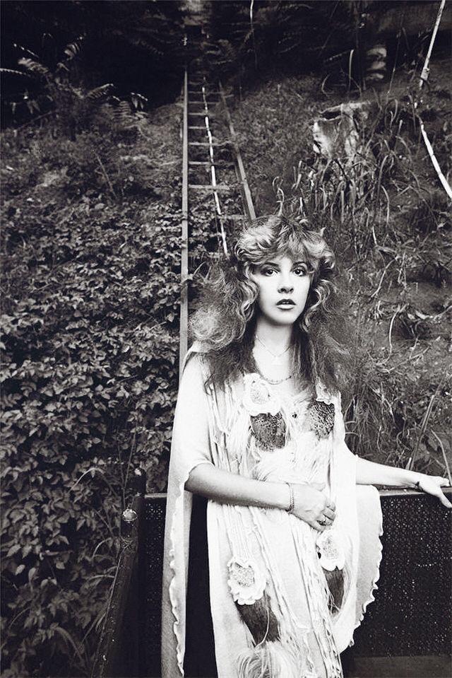 timelessbae's tweet photo. Stevie Nicks pt 2 http://t.co/qGua0nsQXr