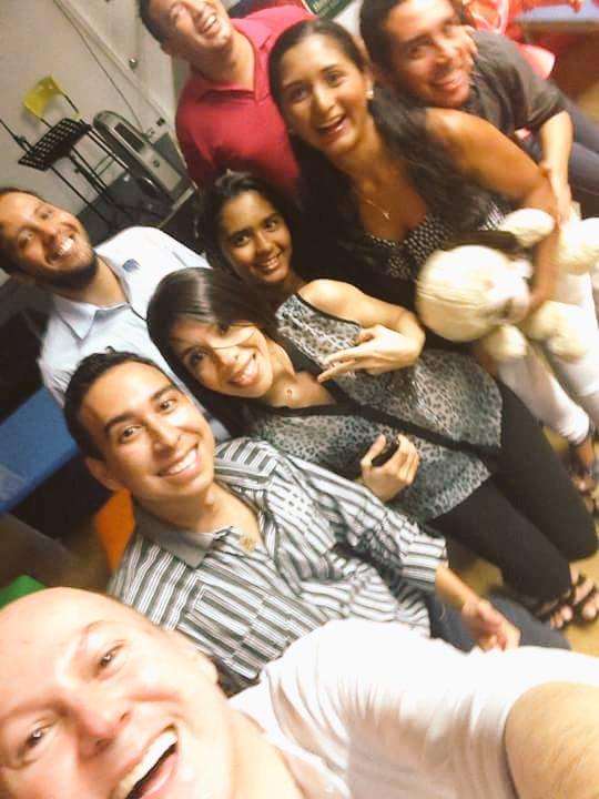 capelladavo's tweet image. #Selfimoment celebrando cumple de mi amiga Nora