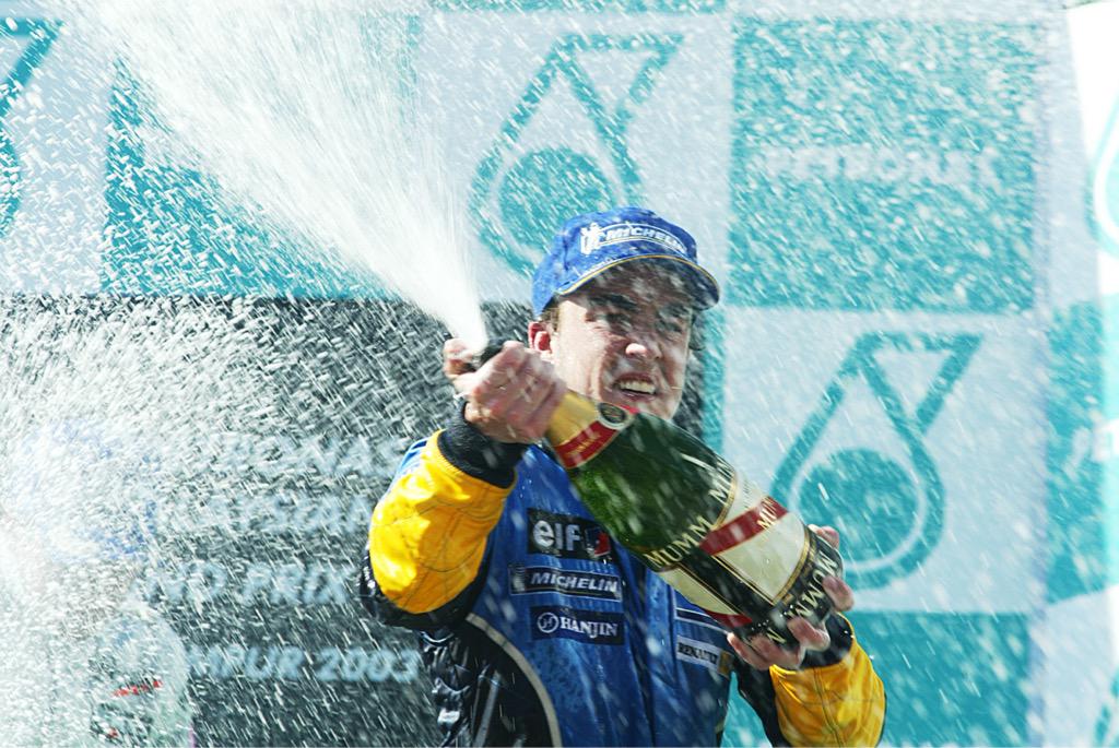 AlpineF1Team's tweet photo. HAPPY BIRTHDAY @alo_oficial!
 
2005 &amp; 2006 World Championships with Team Enstone. That's always worth celebrating ;-) http://t.co/VQUMYQhB3w