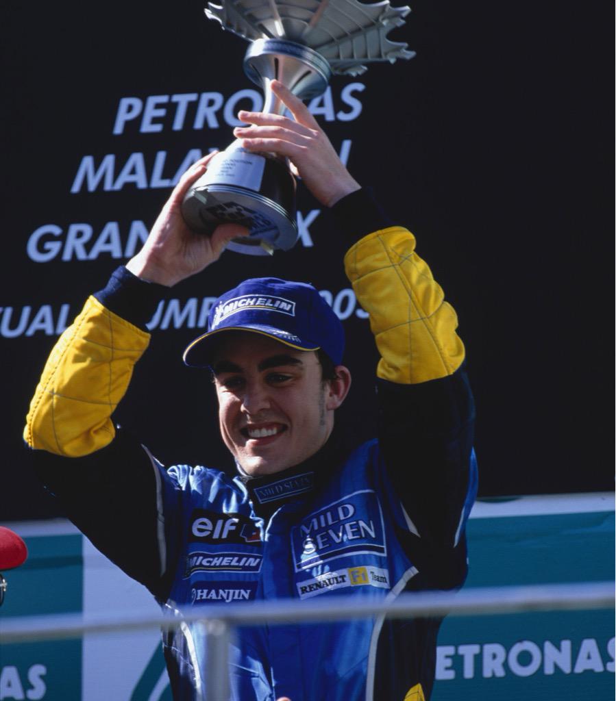 AlpineF1Team's tweet photo. HAPPY BIRTHDAY @alo_oficial!
 
2005 &amp; 2006 World Championships with Team Enstone. That's always worth celebrating ;-) http://t.co/VQUMYQhB3w