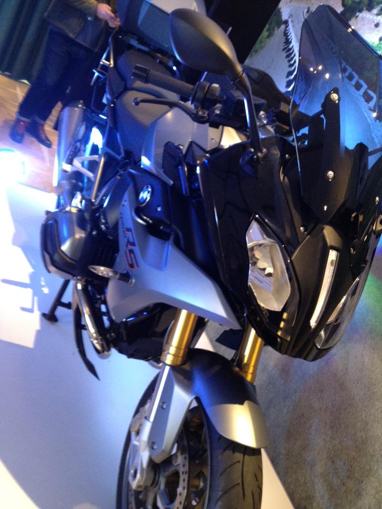 myFiets's tweet photo. BMW R1200 RS @bmwmotorradsa http://t.co/VILqMfaIZS