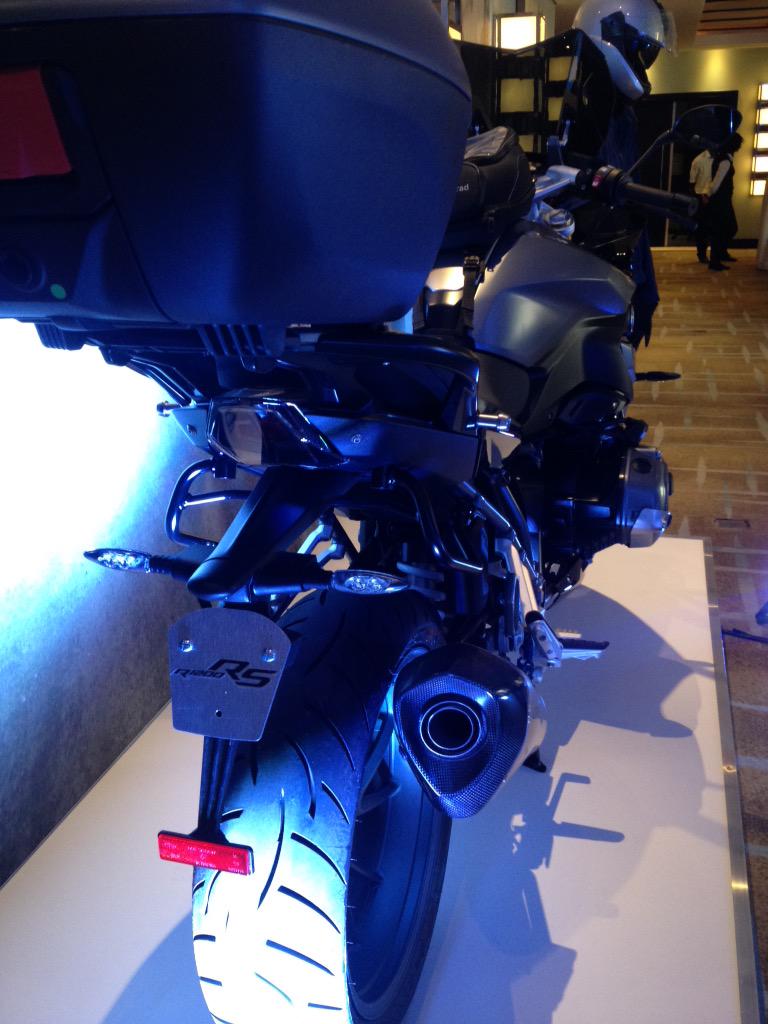 myFiets's tweet photo. BMW R1200 RS @bmwmotorradsa http://t.co/VILqMfaIZS