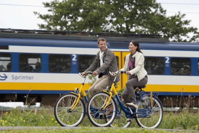 StrategicCities's tweet image. Fun fact: half (HALF!) of all passengers on every Dutch train got to the station by bicycle. #PCCAMS