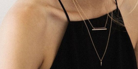 ELLE_de's tweet photo. #kettenlayering: So kombiniert ihr mehrere #Halsketten ►http://t.co/Vo94Twr99e http://t.co/LpHhjiRmTa
